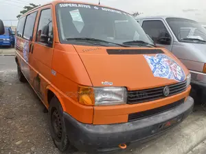 Volkswagen Transporter 2005 Orange