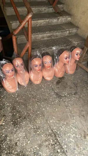 Plastic Female Heads