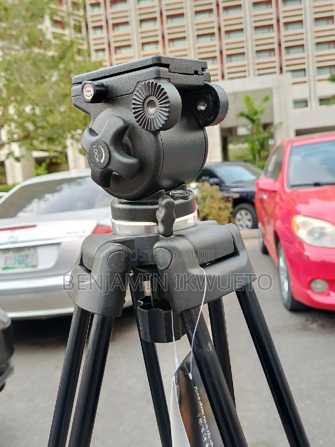 Heavy Duty Video Tripod