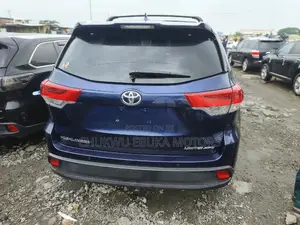 Toyota Highlander 2017 Blue