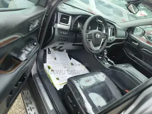 Toyota Highlander 2017 Gray