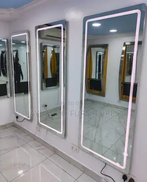 Luxury Executive Standard Wall Mounted Mirror With Light