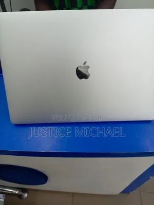 Laptop Apple MacBook Pro 2017 16GB Intel Core I7 SSD 256GB