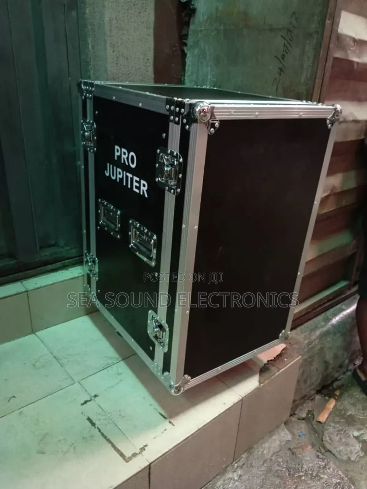 Pro Jupiter 16 Units Amplifier Rack