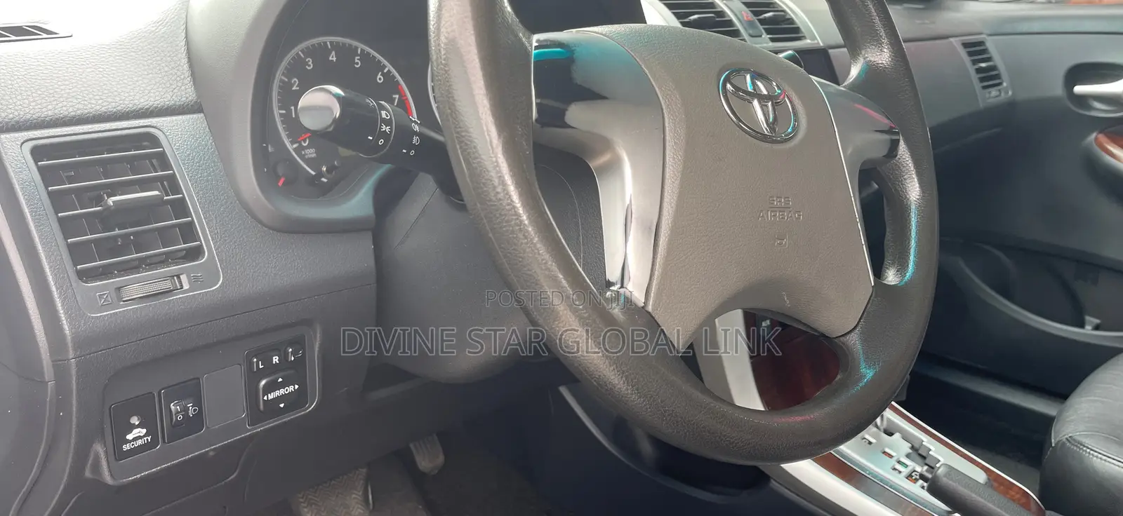 Toyota Corolla 2012 Silver