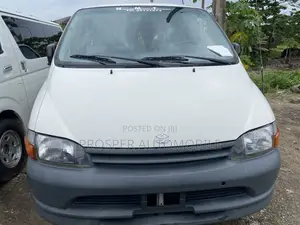 Toyota Grand HiAce 2007 White