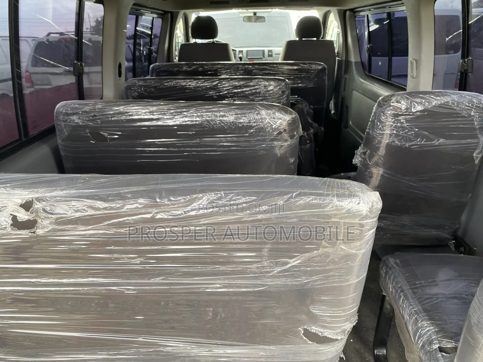 Toyota HiAce 2011 Black