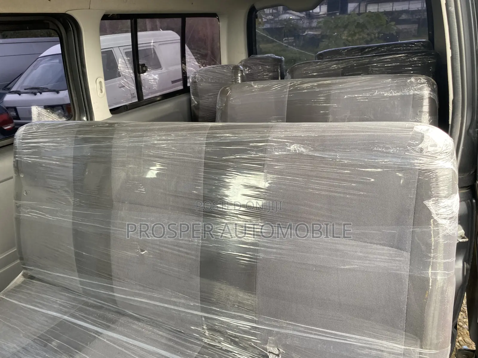Toyota HiAce 2011 Black