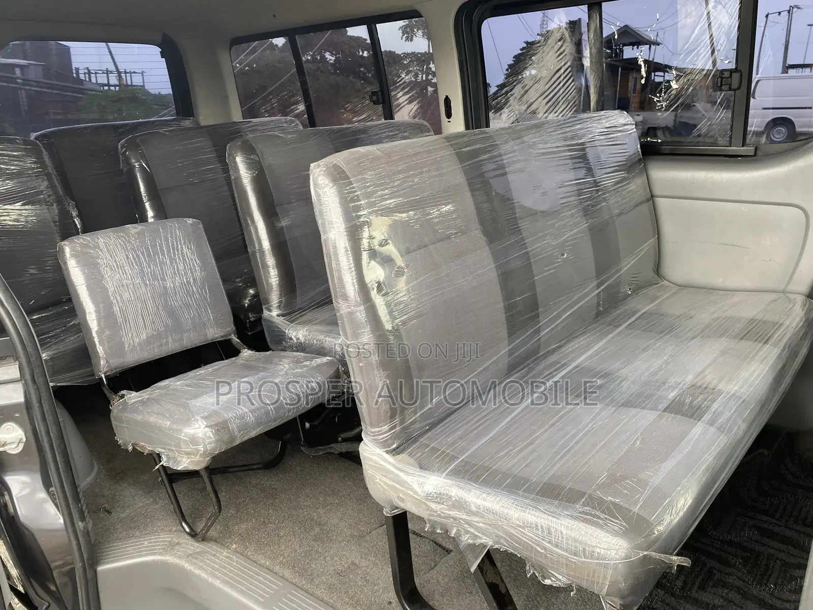 Toyota HiAce 2011 Black