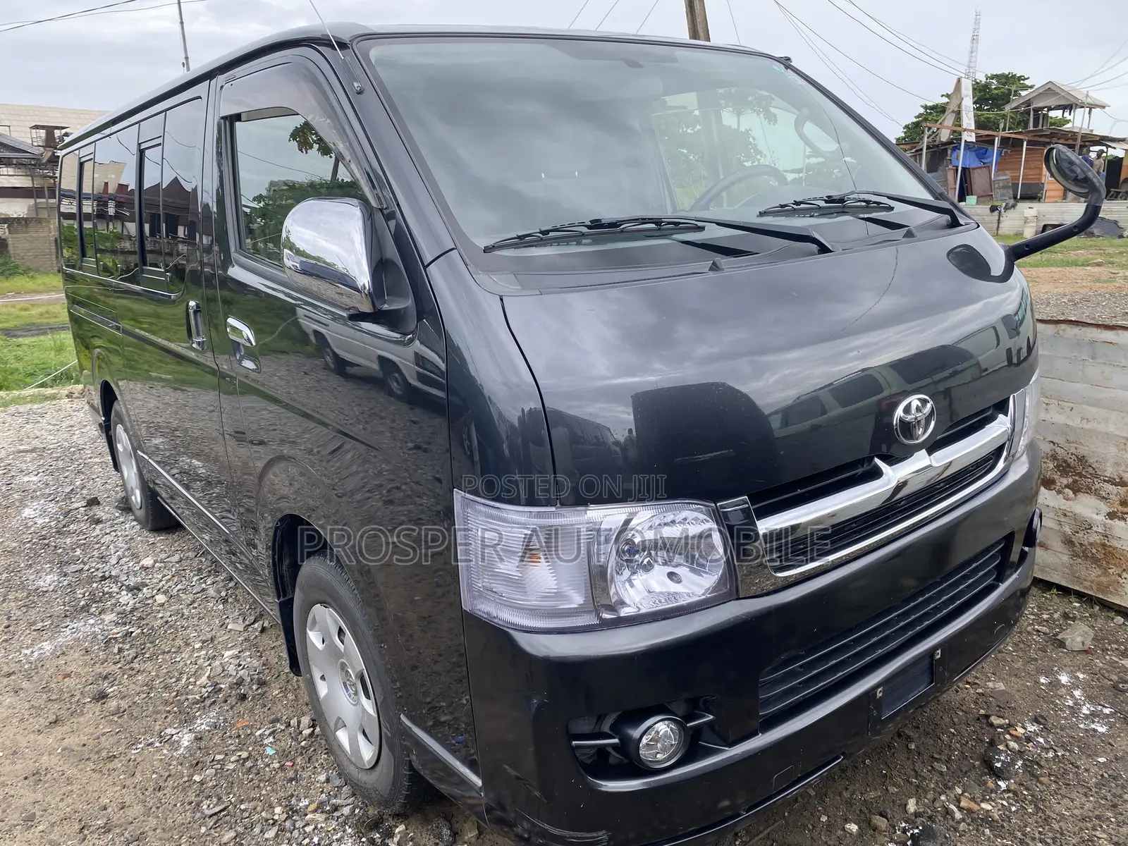 Toyota HiAce 2011 Black