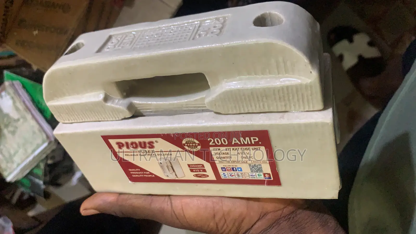200 Ahs Cut-Out Fuse and Base (100% Copper)