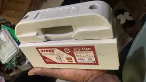 200 Ahs Cut-Out Fuse and Base (100% Copper)