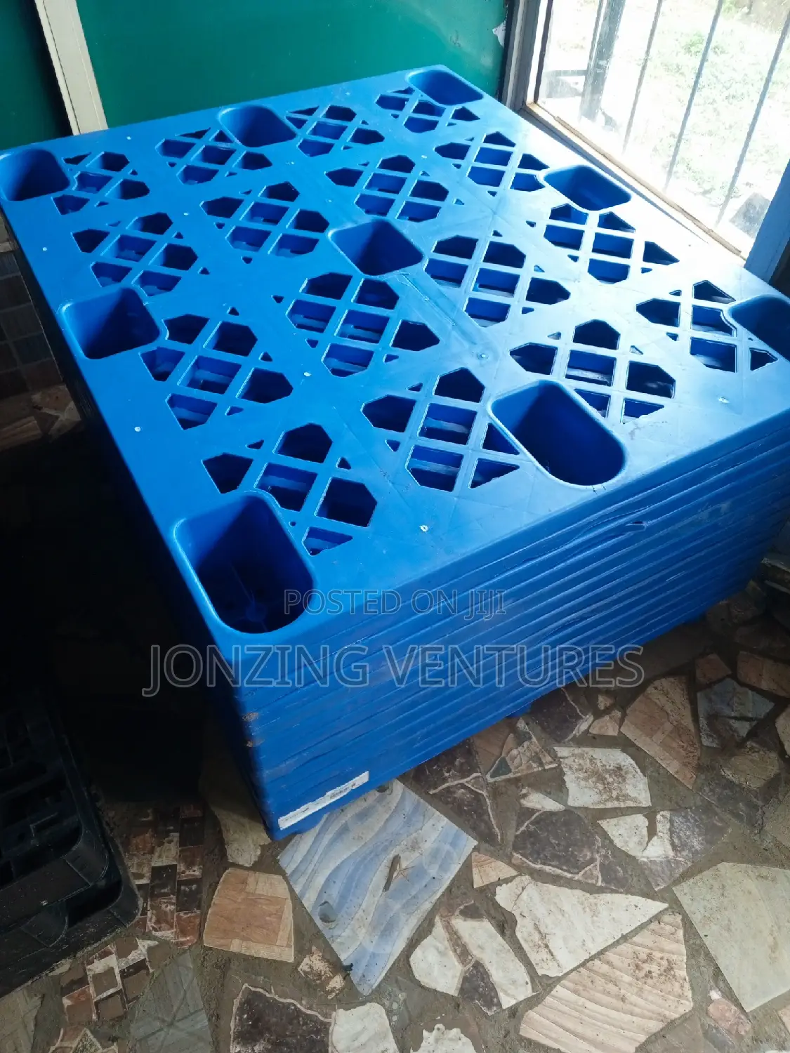 Blue Plastic Pallets for Storage