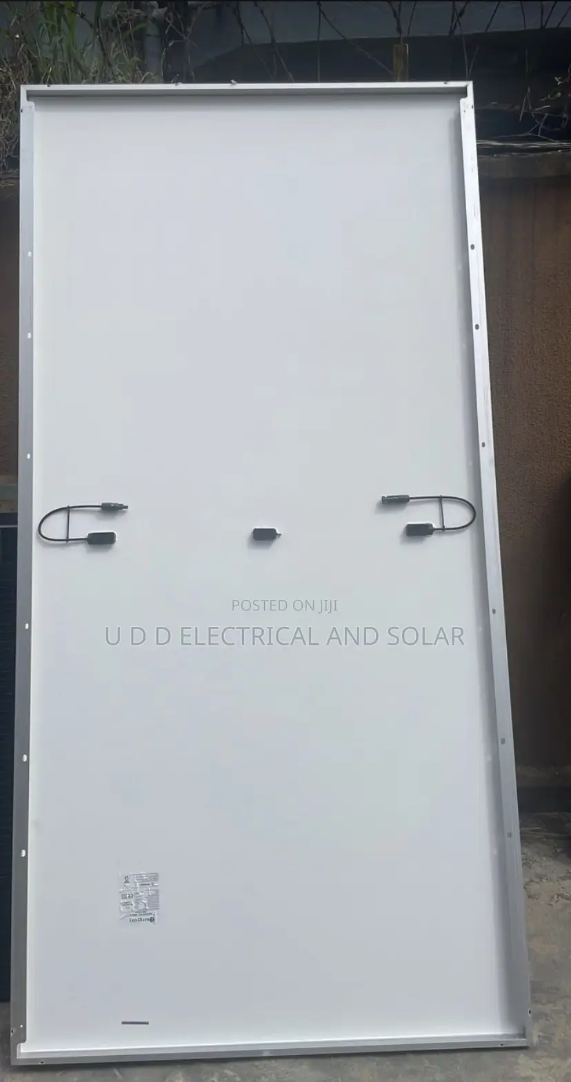 Jinko Solar Panel 665watts 144cells High-Voltage Panel