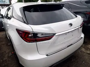 Lexus RX 2023 White