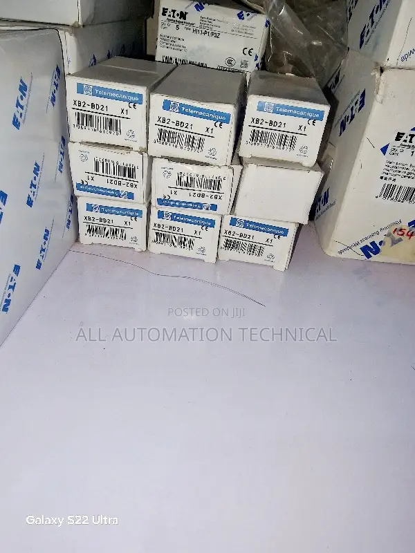 Telemecanique Xb2-Bd21 Select9r Switch
