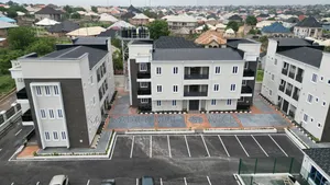 18bdrm Block of Flats in Nil, Ilorin South for sale