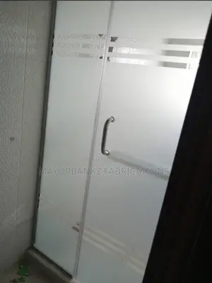 Frameless Shower Cubicles