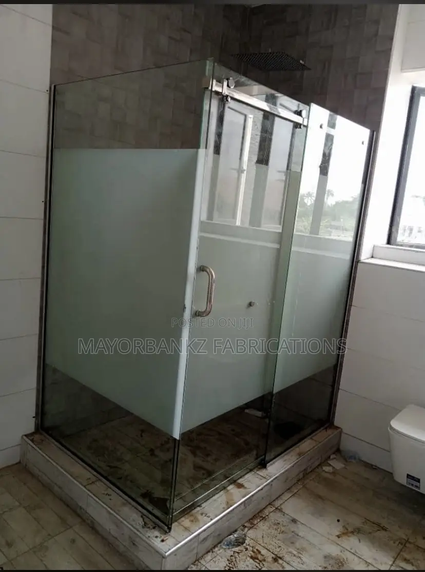 Frameless Shower Cubicles