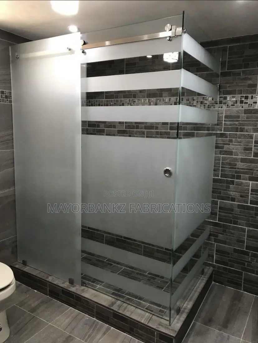 Frameless Shower Cubicles