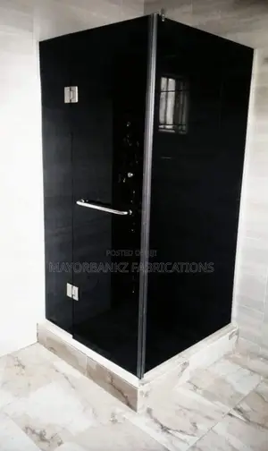 Frameless Shower Cubicles