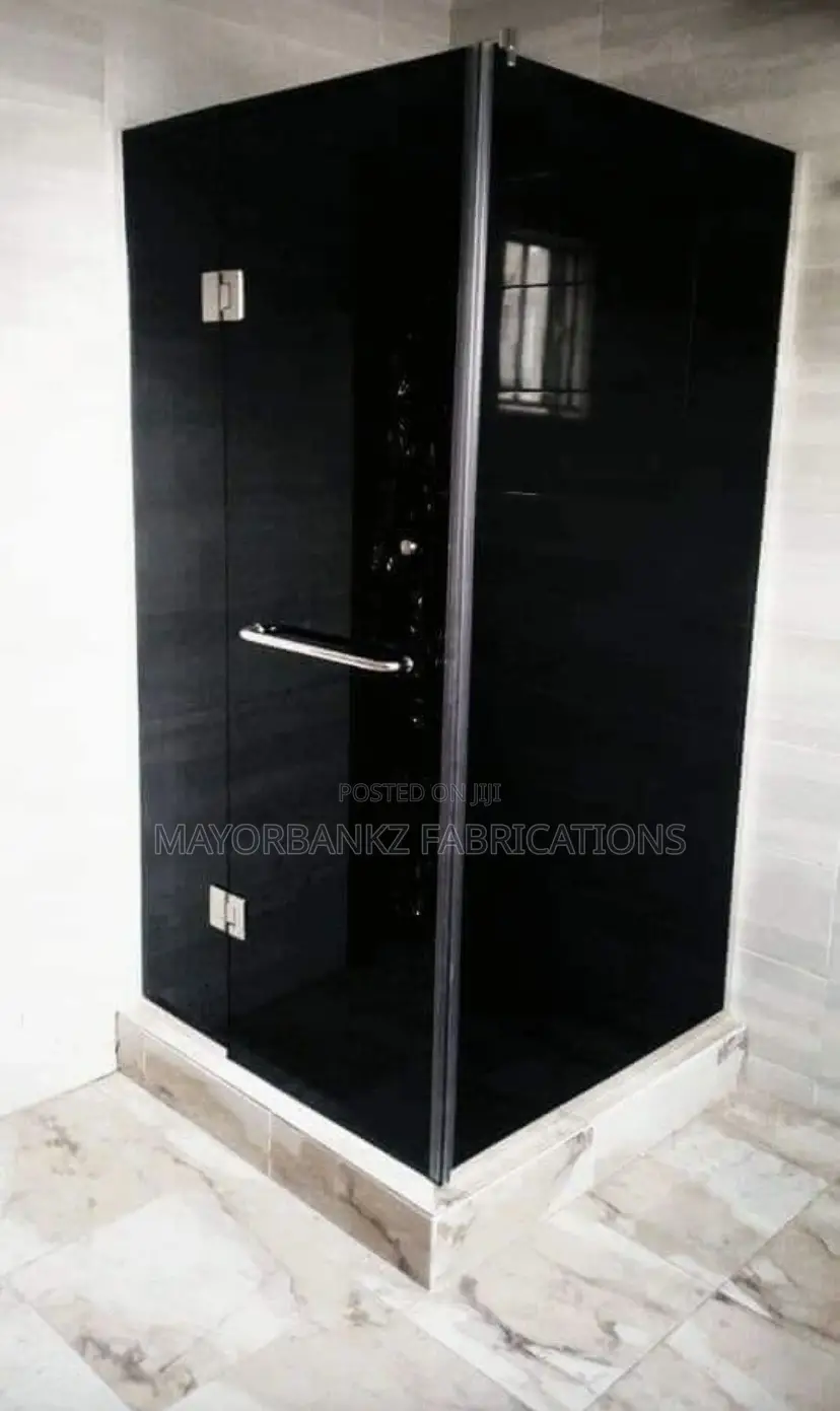 Frameless Shower Cubicles