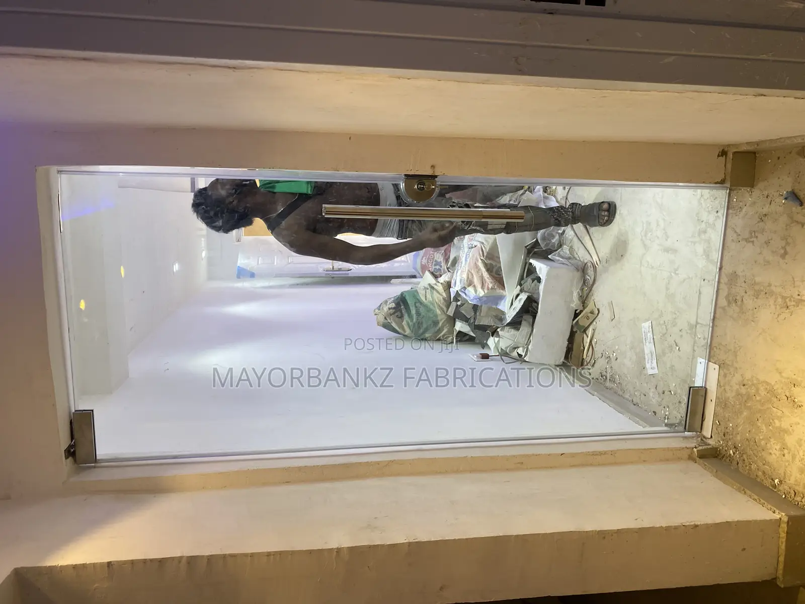 Frameless Door