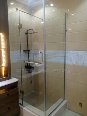 Frameless Shower Cubicle With G Handle Series 20