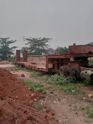 100 Tons Triple Axle 40 Ft Lowbed Back Only