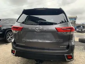 Toyota Highlander 2018 Gray