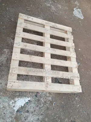Packaging and Storage Heat-Treated Wooden Pallets