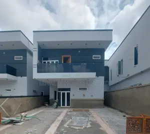 4bdrm Duplex in Ikeja for sale