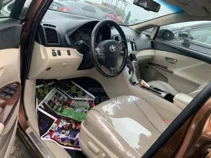 Toyota Venza V6 AWD 2012 Brown