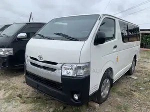 Toyota HiAce 2012 White