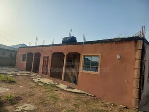 4bdrm Block of Flats in Nil, Ilorin South for sale