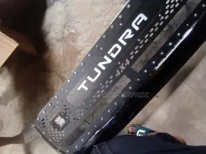 Front Grill Toyota Tundra