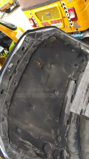 Bonnet Volvo S80 2011