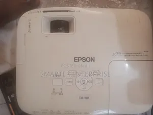 Epson Eb-w8 (H310d) 3lcd Projector – Wxga Hd, Hdmi, 2500 Lumens