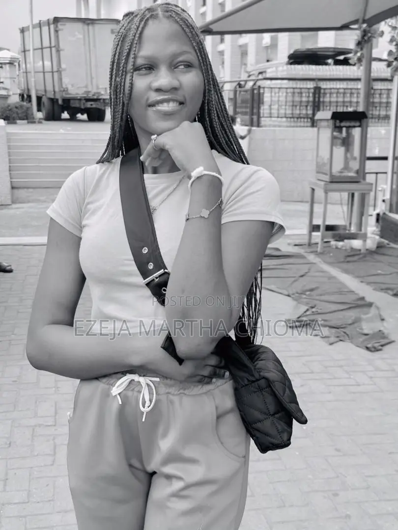 Receptionist,