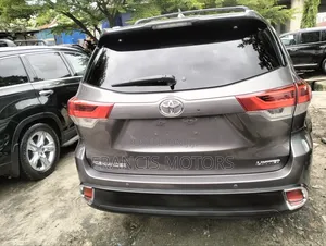 Toyota Highlander 2015 Gray