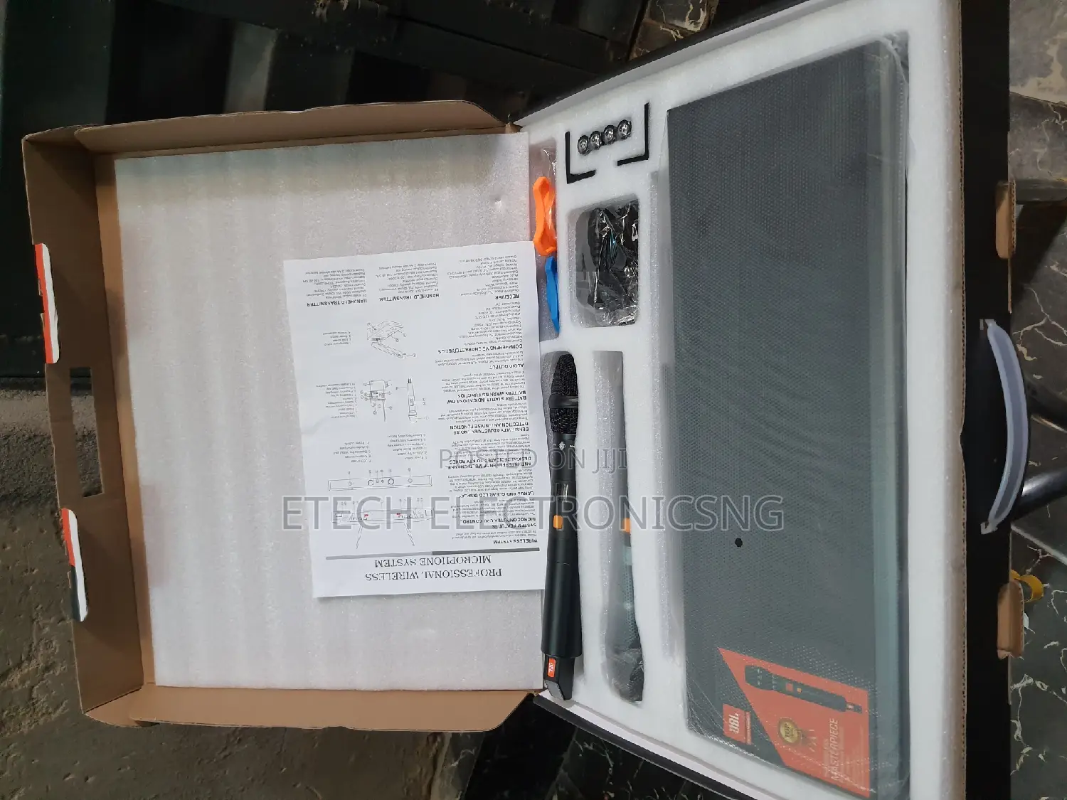 JBL Wireless Microphone KMC 9