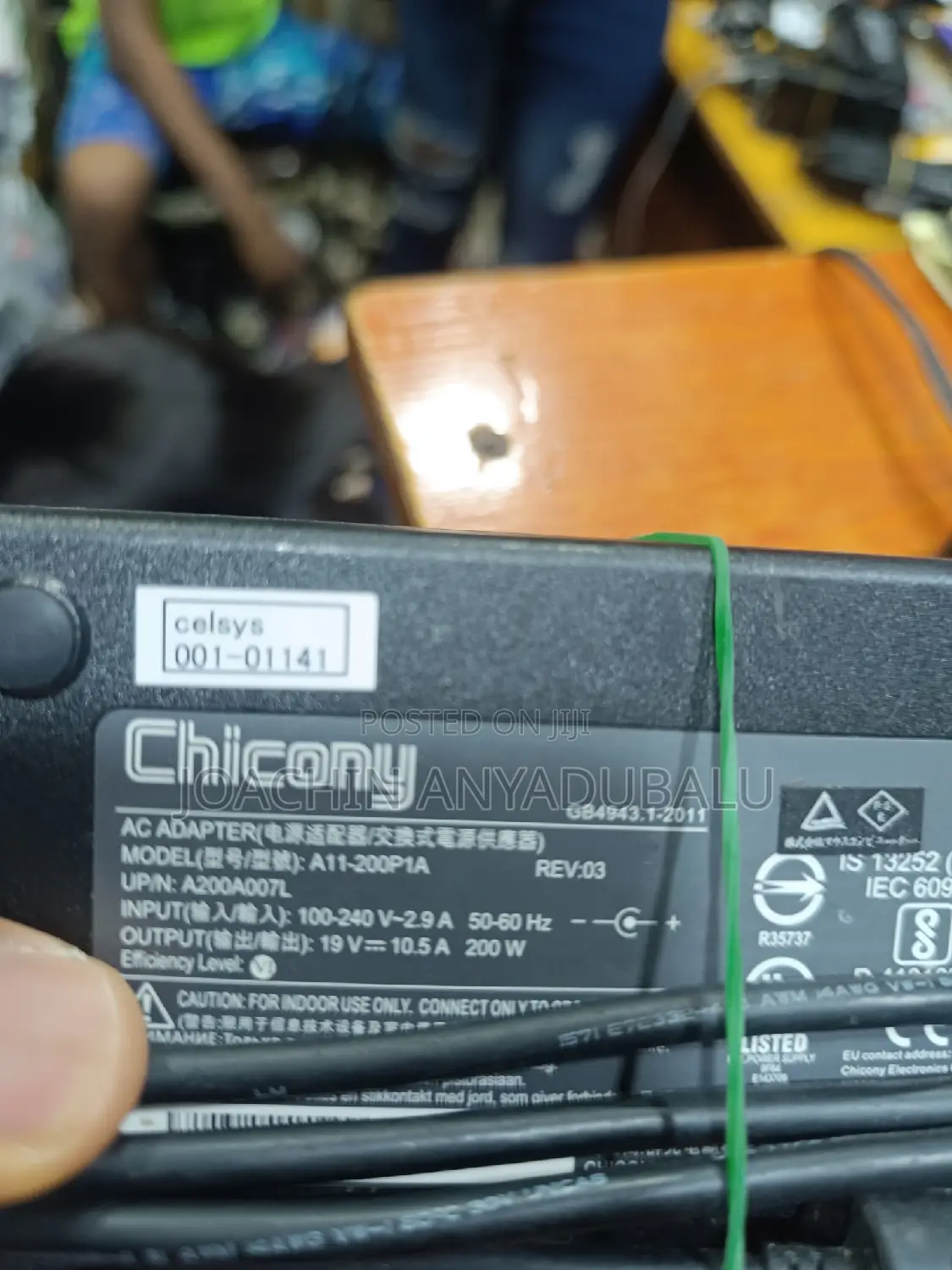 MSI 200W Laptop Charger Adapter 19V = 10.5A