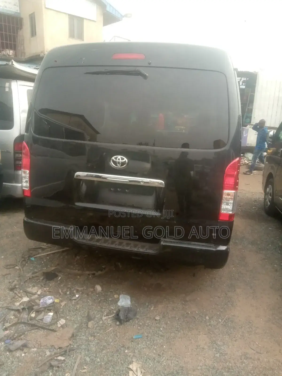 Toyota HiAce 2005 White