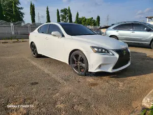 Lexus IS 2010