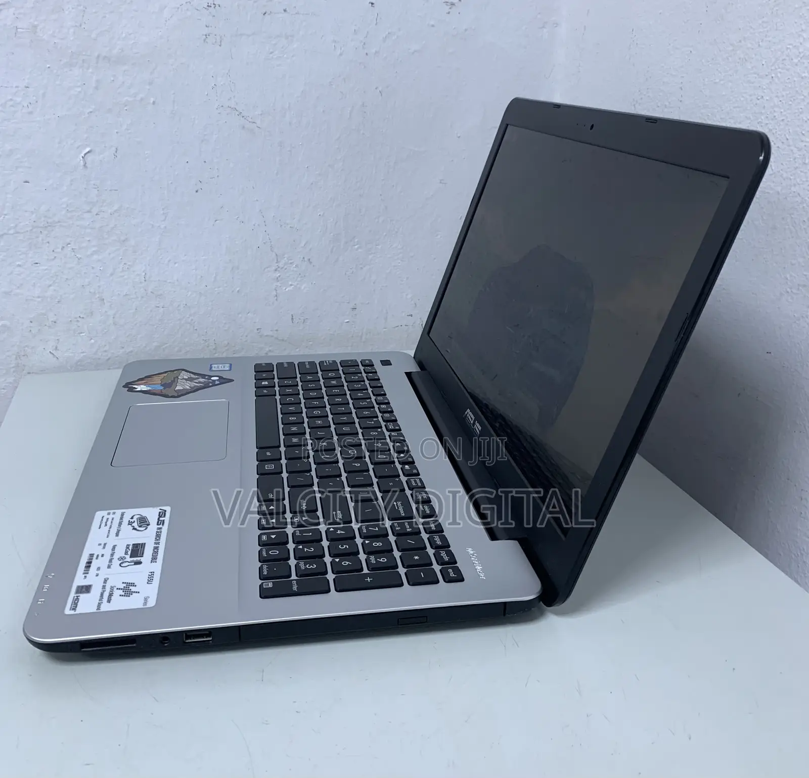 Laptop Asus X555LA 8GB Intel Core I7 HDD 1T