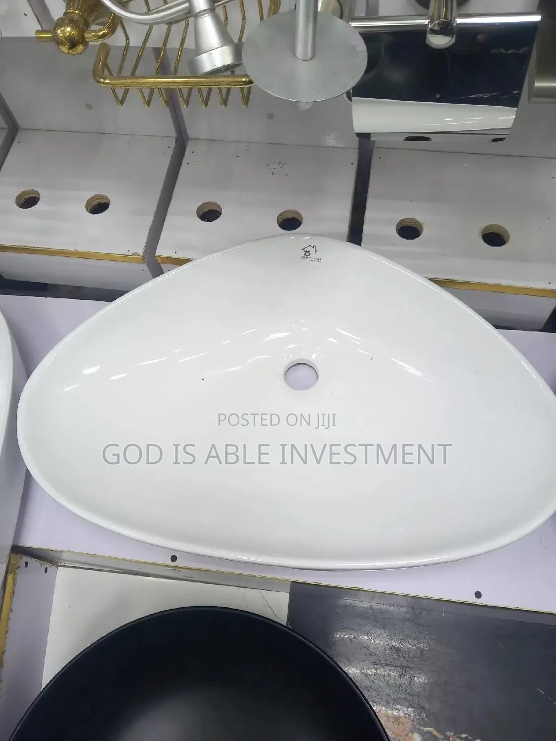 Elegant Countertop Basin