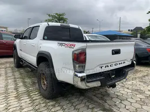 Toyota Tacoma TRD Off Road 2018 Off white