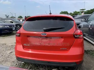 Ford Focus 2012 Red