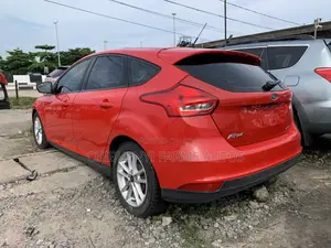 Ford Focus 2012 Red