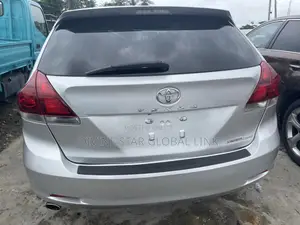 Photo - Toyota Venza 2014 Silver